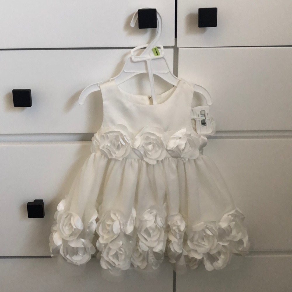 White formal dress Size 3-6 months